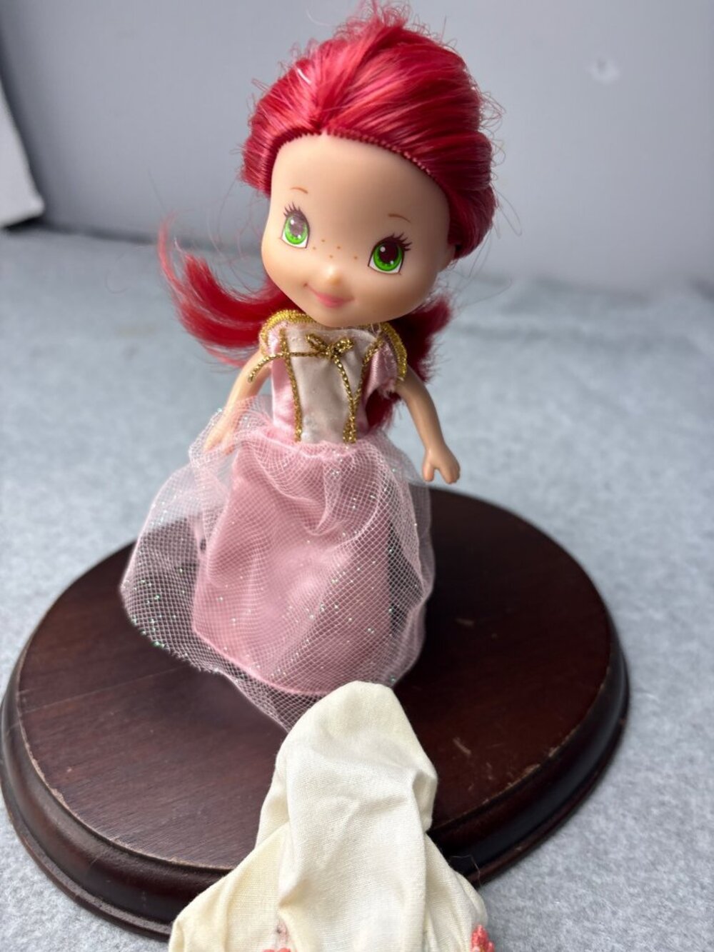 2008 Hasbro Strawberry Shortcake Mini Doll Red Hair Pink Outfit 6" - Picture 9 of 14